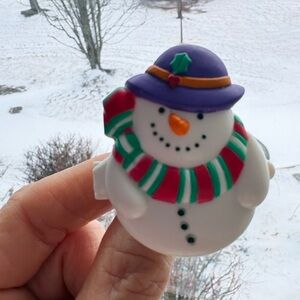Avon JOLLY SNOWMAN Fragrance Solid Perfume Tack Pin Brooch Vintage NIB 194